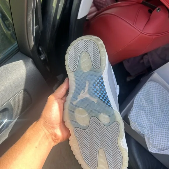 Jordan 11 retro low cement grey